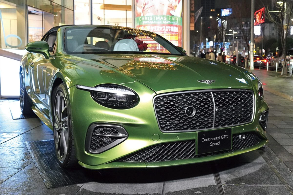 ベントレーの車