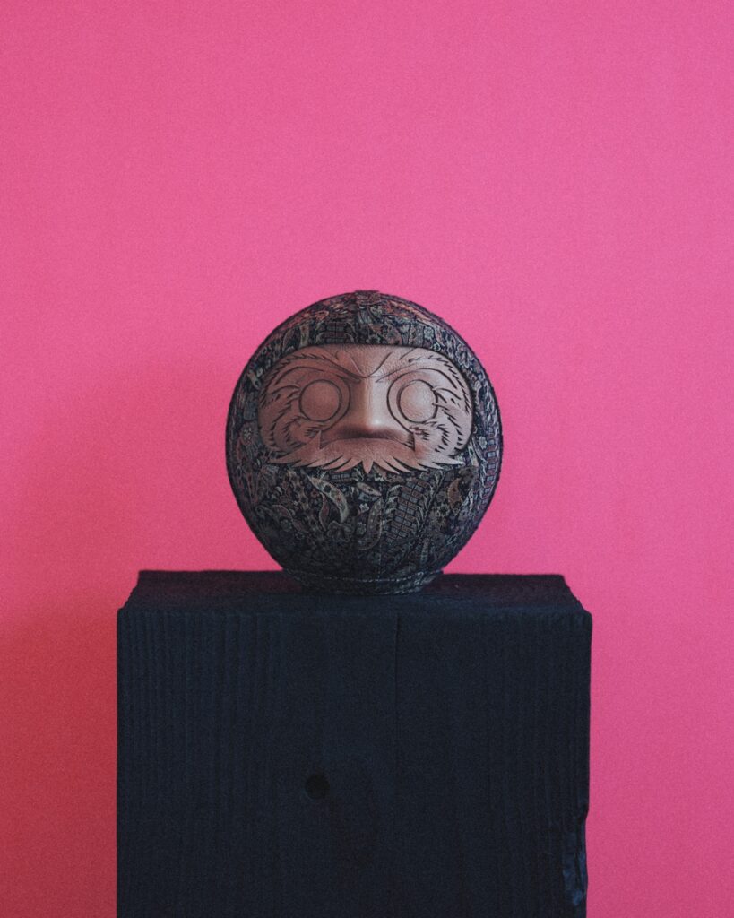 達磨 作品名 MIDNIGHT BUTTERFLY